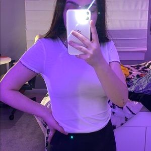 white tee black trim size xs (garage)